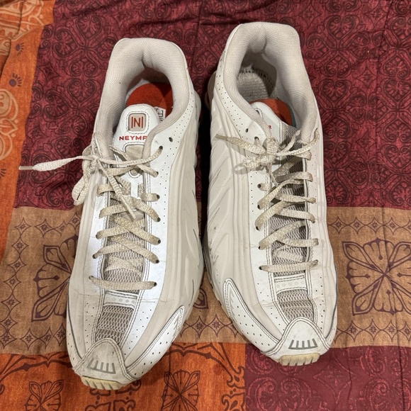 Nike Neymar Jr. x Shox R4 Platinum Tint, Size 12 Men’s. Gently Used. - Picture 2 of 8